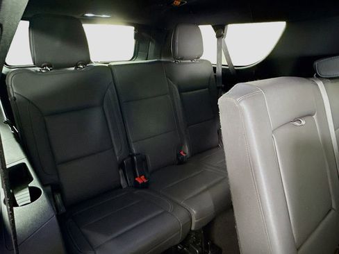 Used 2024 Chevrolet Suburban LT AWD/4WD image 28