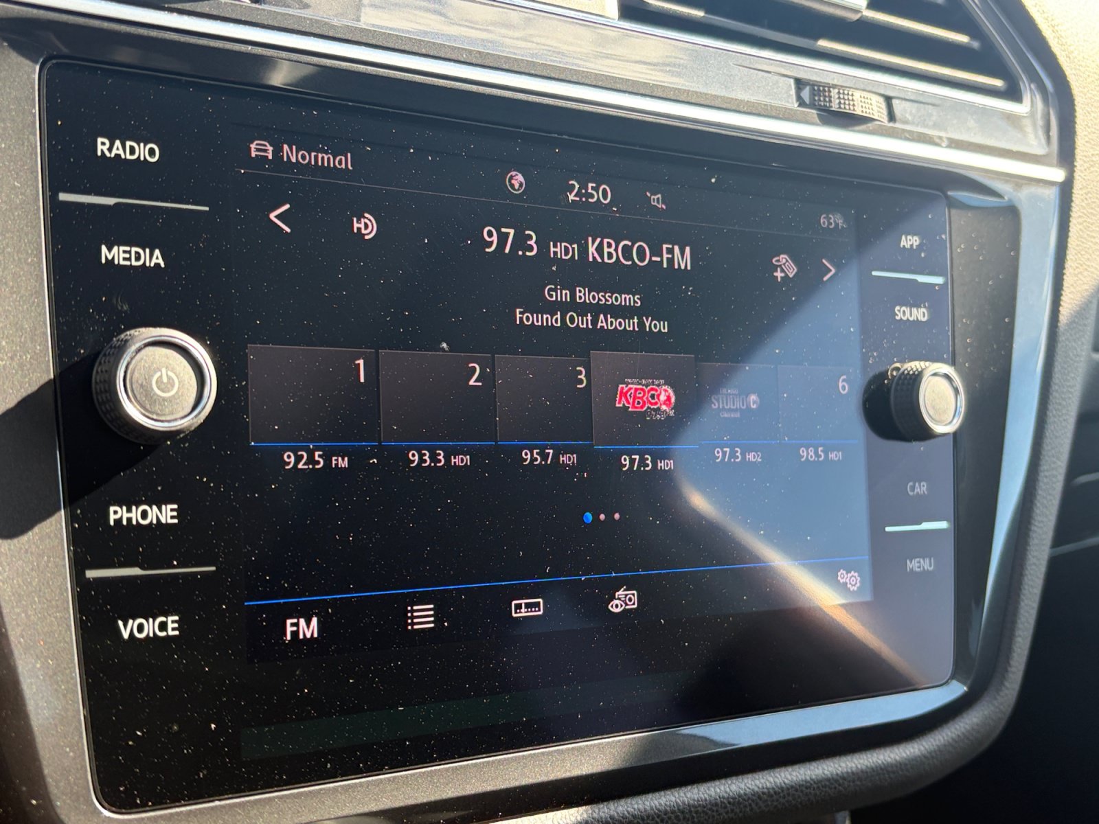Used 2020 Volkswagen Tiguan SE w/ Panoramic Sunroof Package AWD/4WD image 23
