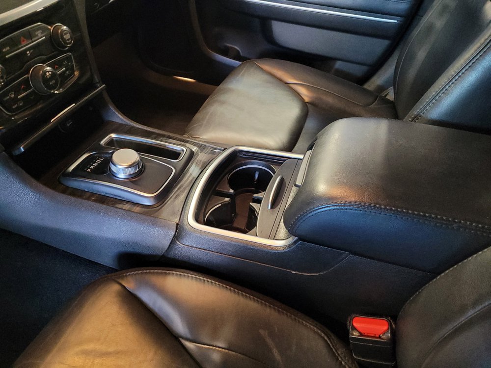 Used 2019 Chrysler 300 Touring w/ Quick Order Package 2EF RWD image 26