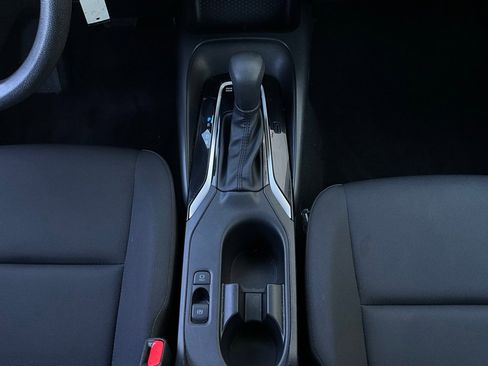 Used 2025 Toyota Corolla LE image 13