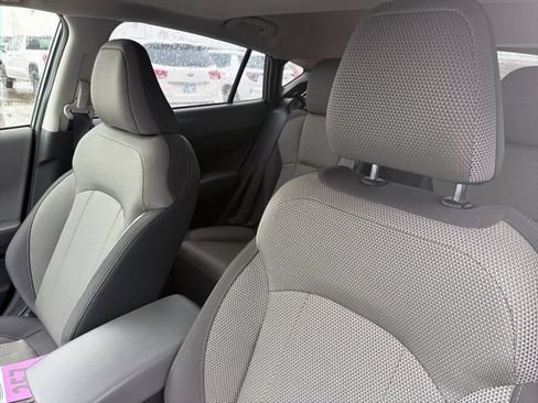 Used 2024 Subaru Crosstrek 2.0i Premium AWD/4WD image 9