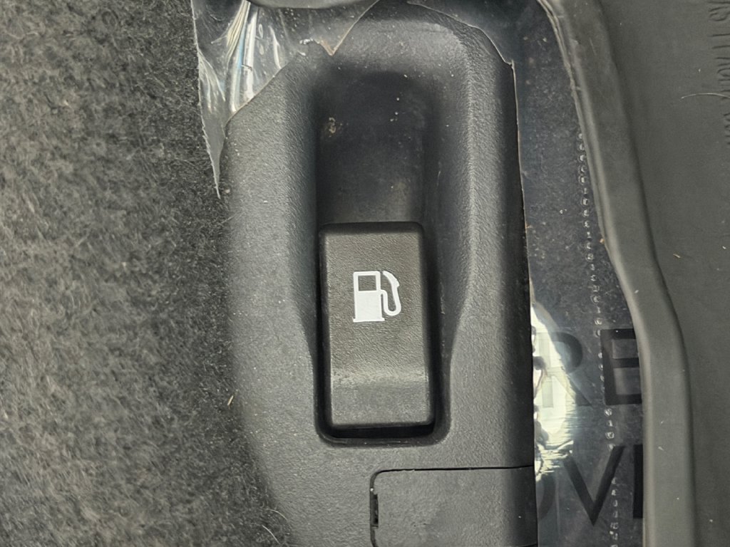 Used 2018 Subaru Outback 2.5i Limited AWD/4WD image 37