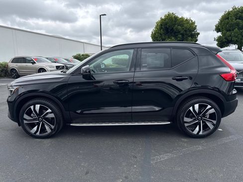 Certified 2024 Volvo XC40 B5 Ultimate w/ Protection Package Premier image 7