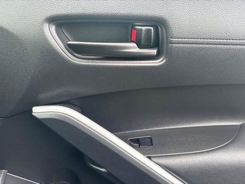 Certified 2023 Toyota Corolla Cross LE image 18