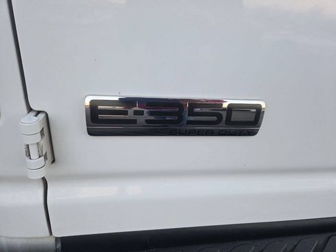 Used 2013 Ford E-350 and Econoline 350 Extended Super Duty w/ PWR Group RWD image 9