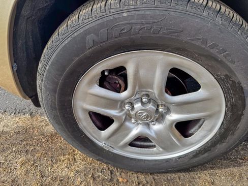 Used 2007 Toyota RAV4 4WD V6 image 30
