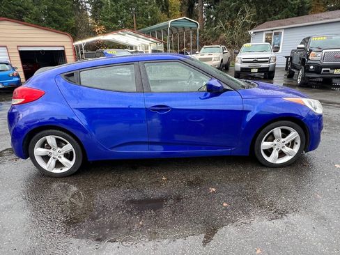 Used 2014 Hyundai Veloster image 12
