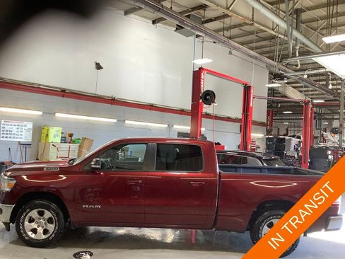 Used 2022 RAM 1500 Big Horn AWD/4WD image 2
