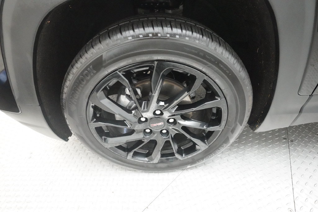 Certified 2024 GMC Terrain SLT w/ Elevation Edition AWD/4WD image 25