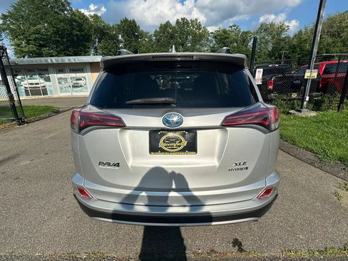 Used 2016 Toyota RAV4 XLE AWD/4WD image 6