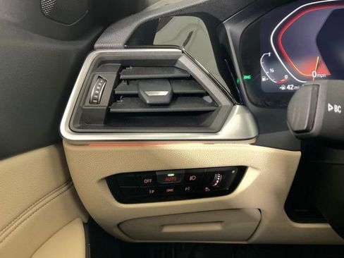 Used 2019 BMW 330i xDrive Sedan w/ Convenience Package image 20