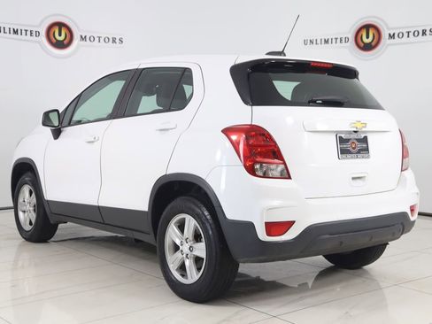 Used 2019 Chevrolet Trax LS AWD/4WD image 4