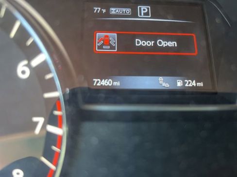 Used 2016 Nissan Pathfinder Platinum AWD/4WD image 15