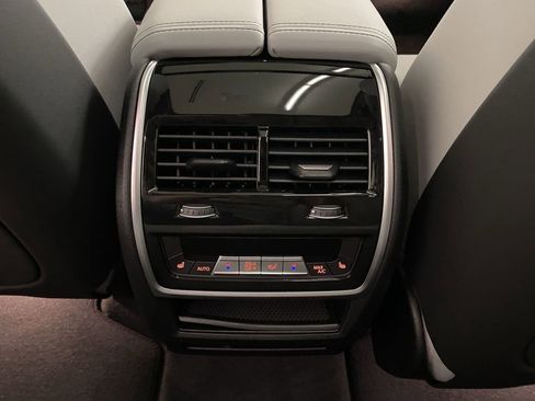 New 2026 BMW X5 xDrive50e w/ Climate Comfort Package image 29