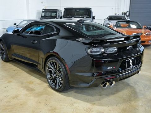 Used 2021 Chevrolet Camaro ZL1 RWD image 4