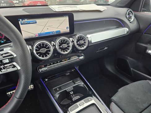 New 2024 Mercedes-Benz GLB 250 image 26