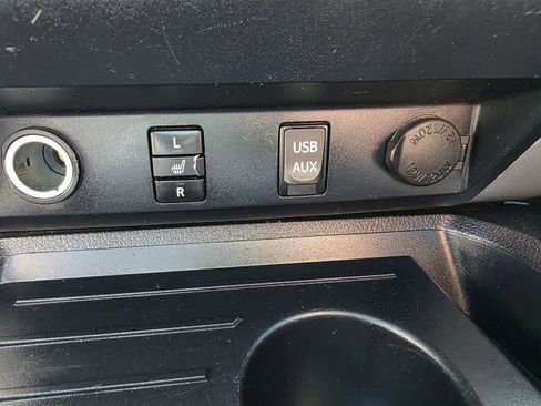 Used 2018 Toyota Tundra SR5 AWD/4WD image 16