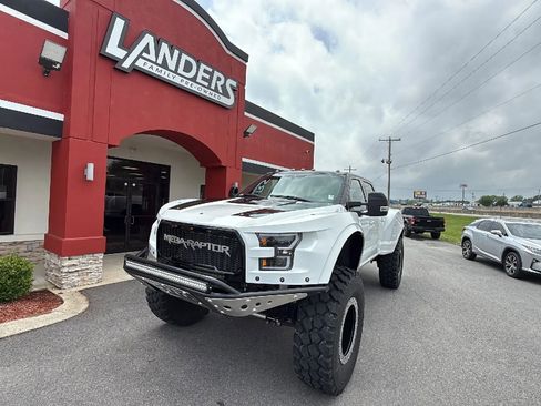 Used 2022 Ford F250 Lariat w/ Lariat Ultimate Package AWD/4WD image 60