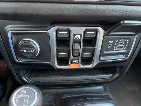 Used 2024 Jeep Wrangler Sport S image 22