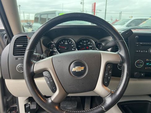 Used 2007 Chevrolet Silverado 1500 LT w/ Towing Package image 19