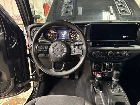 Certified 2024 Jeep Wrangler Rubicon image 16