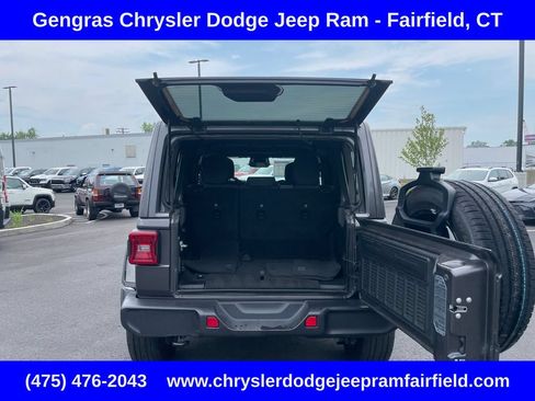 Certified 2025 Jeep Wrangler Unlimited Sahara AWD/4WD image 30