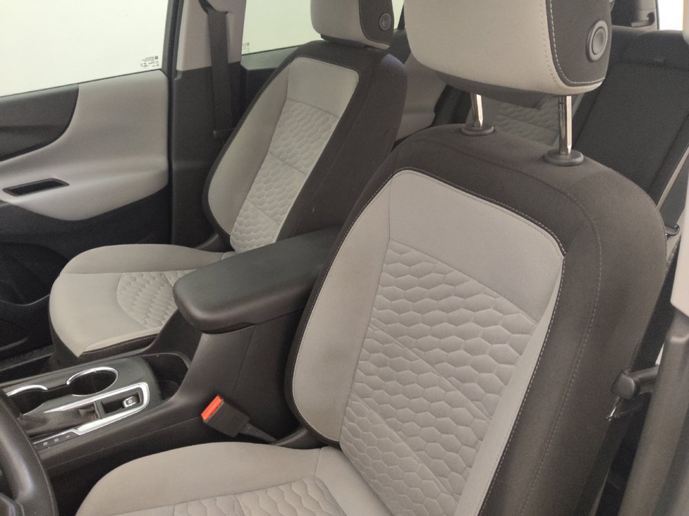 Used 2020 Chevrolet Equinox LS FWD image 17