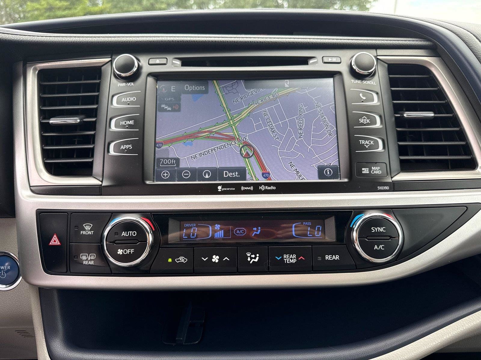 Used 2019 Toyota Highlander XLE AWD/4WD image 20