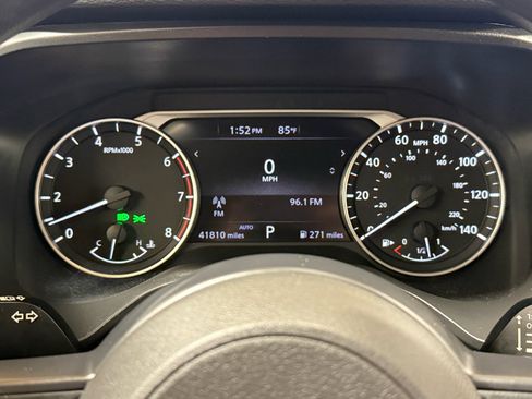 Used 2024 Nissan Rogue SV image 14