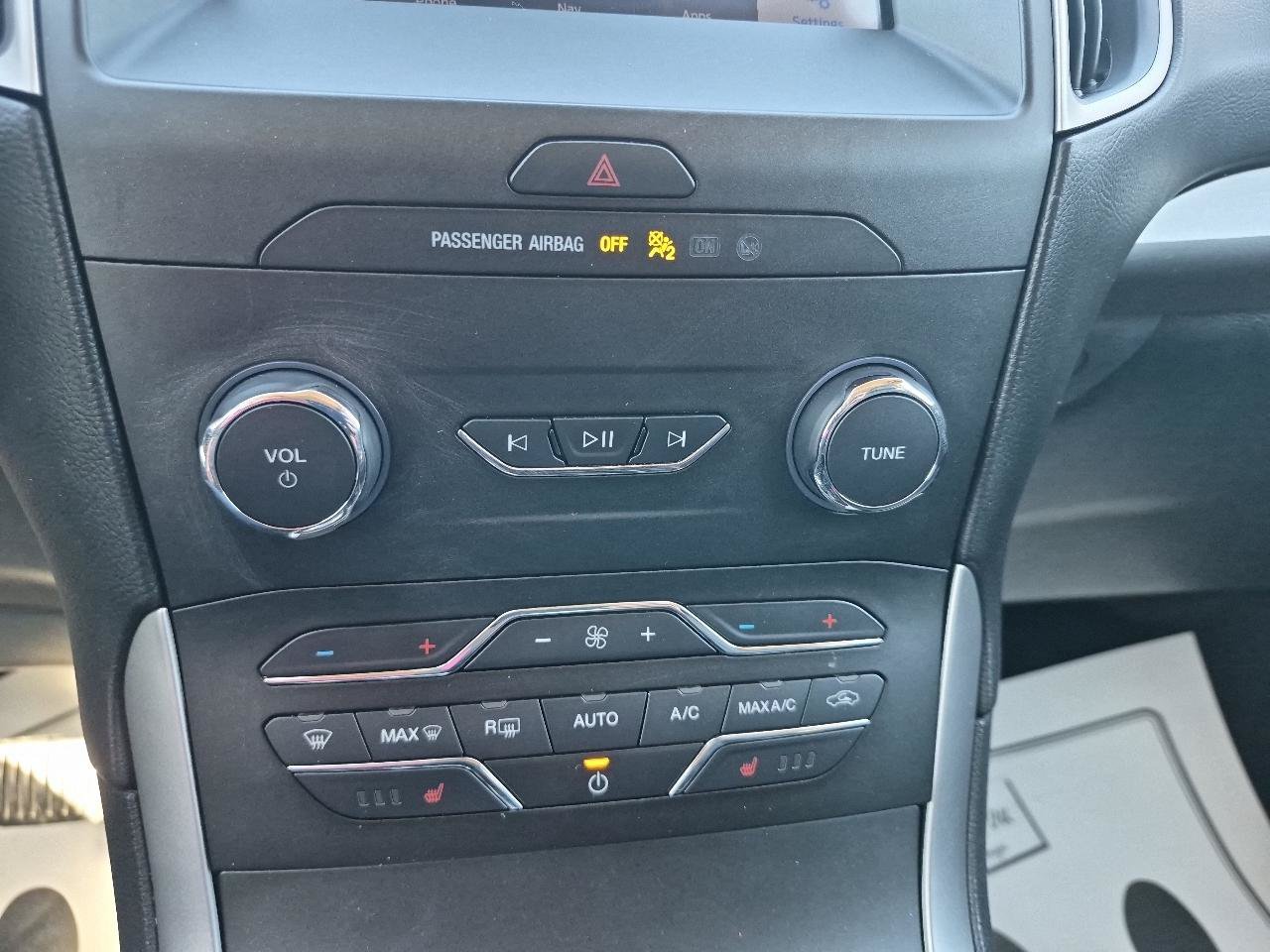 Used 2020 Ford Edge SEL AWD/4WD image 20