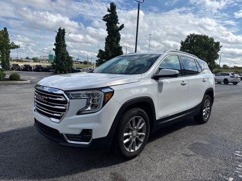 Used 2024 GMC Terrain SLT AWD/4WD image 15