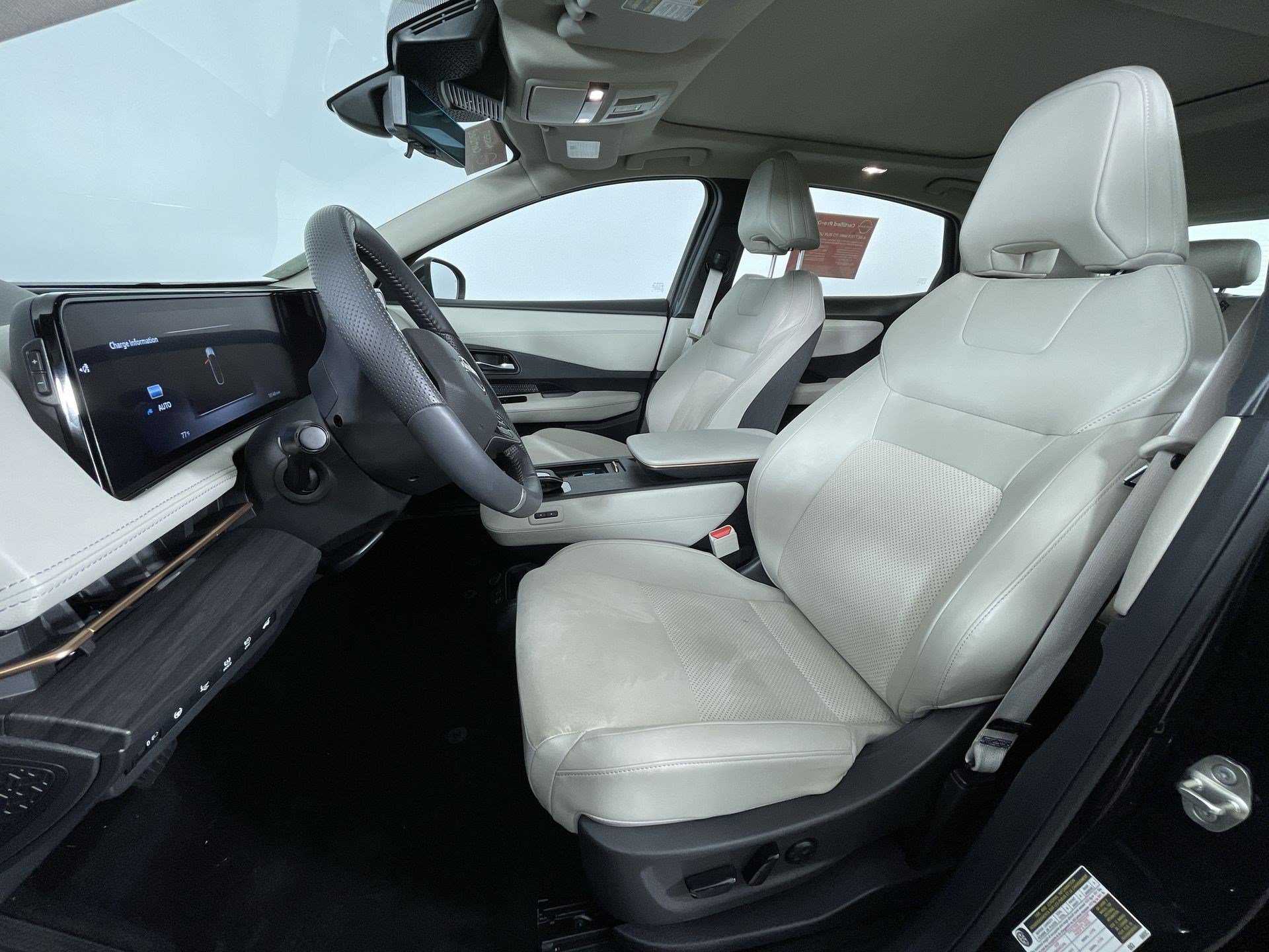 Certified 2024 Nissan Ariya AWD image 15