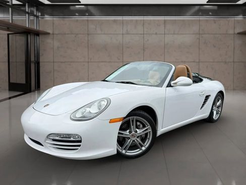 Used 2010 Porsche Boxster RWD image 18