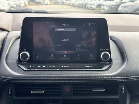 Certified 2023 Nissan Rogue SV image 24