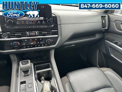 Used 2023 Nissan Pathfinder SL w/ Lighting Package (N92) AWD/4WD image 17
