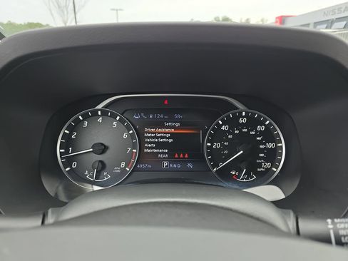 Used 2025 Nissan Frontier SV w/ SV Convenience Package image 22