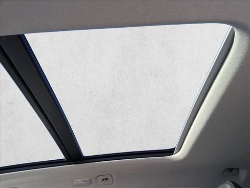 New 2026 Volvo XC40 B5 Ultra w/ Climate Package image 18