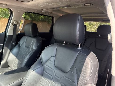 Used 2022 Kia Telluride SX w/ SX Prestige Package AWD/4WD image 14