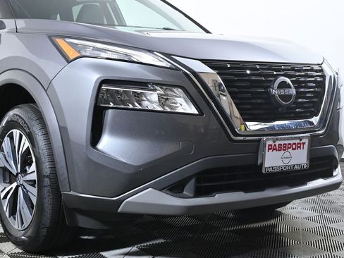 Certified 2022 Nissan Rogue SV image 5