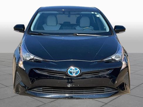 Used 2016 Toyota Prius Four FWD image 4