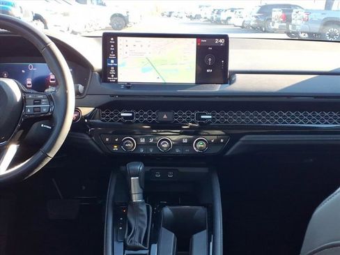Used 2024 Honda Accord Touring image 10