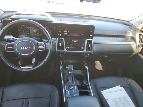 Used 2023 Kia Sorento S image 13