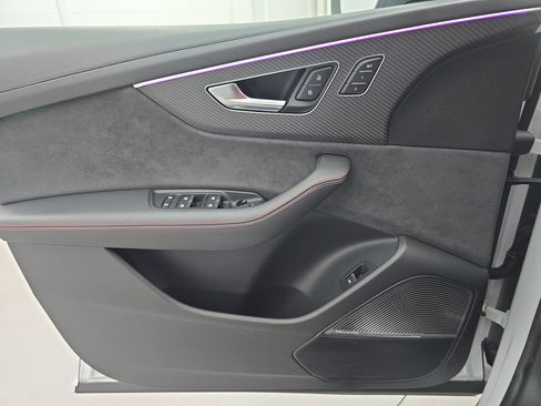 Used 2023 Audi RS Q8 image 27