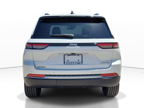 New 2026 Jeep Grand Cherokee Limited RWD image 5