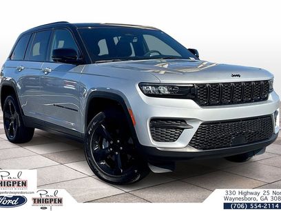 Used 2025 Jeep Grand Cherokee Altitude