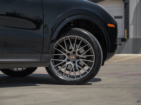 Used 2019 Porsche Cayenne AWD/4WD image 70