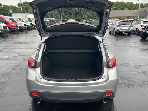 Used 2015 MAZDA MAZDA3 i Touring w/ Technology Package FWD image 27
