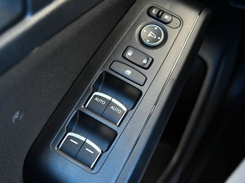 Used 2025 Honda Civic Sport image 32