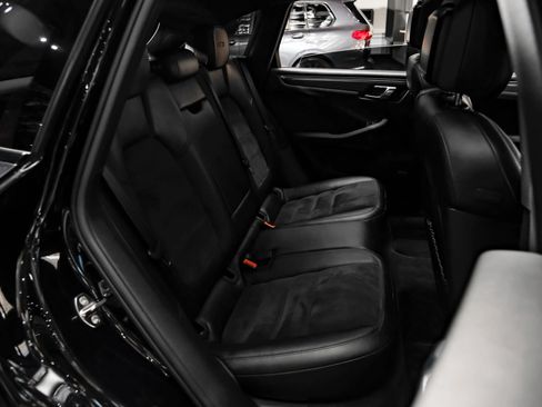 Used 2017 Porsche Macan GTS AWD/4WD image 45
