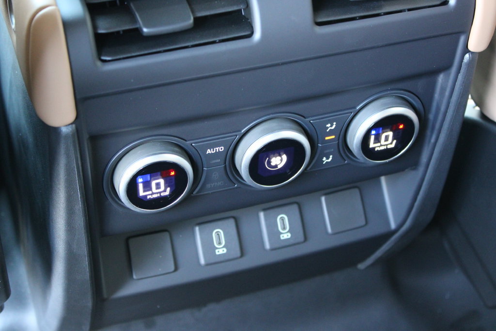 New 2026 Land Rover Defender 110 S AWD/4WD image 11